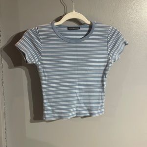 Brandy Melville cute crop top!